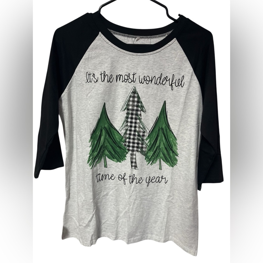 Christmas shirt size small